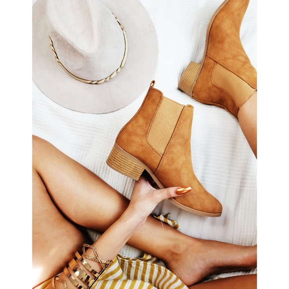 Winter Lovin// camel ankle boot - Picture 6 of 7